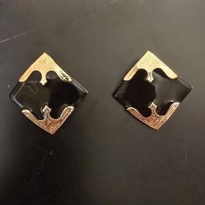 Vintage Black And Gold Earings